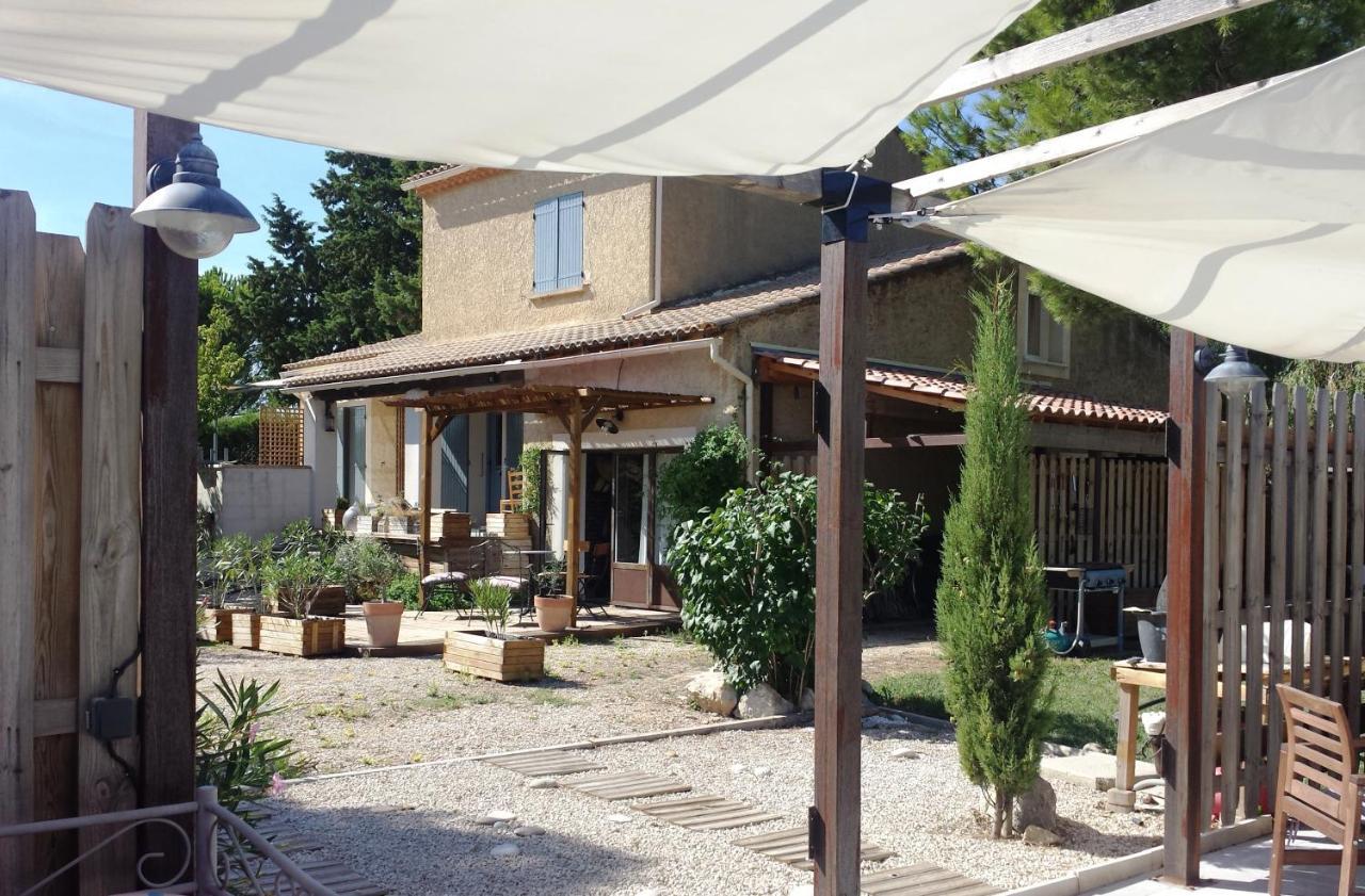 Lamathye Aramon Exteriér fotografie